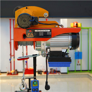 輕型商場電動吊鉤遙控器如何更換